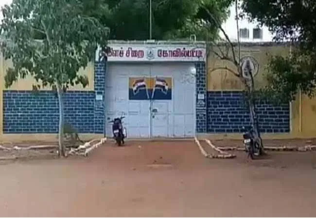 thoothukudi district saththankulam inspector suspended 